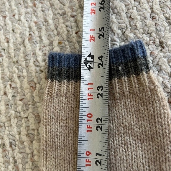 Shetland Wool V-neck Sweater - Picture 3 of 8